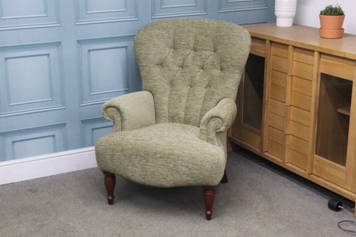PARKER KNOLL EDWARD ACCENT CHAIR IN CONISTON GREEN FABRIC. RRP £1163. - Picture 2 of 8