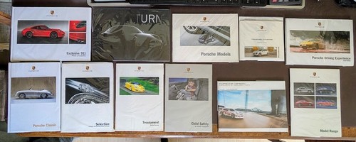 Lot of 10 Porsche Brochures + Press Pack CD – 911, Classic, Tequipment, Models - 第 1/6 張圖片