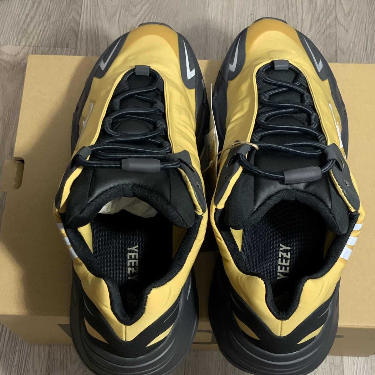 Adidas Yeezy Boost 700 MNVN Honey Flux Mens Size 10.5 GZ0717 Preowned Og Rare Yeezy Boost 700 MNVN  main image 4