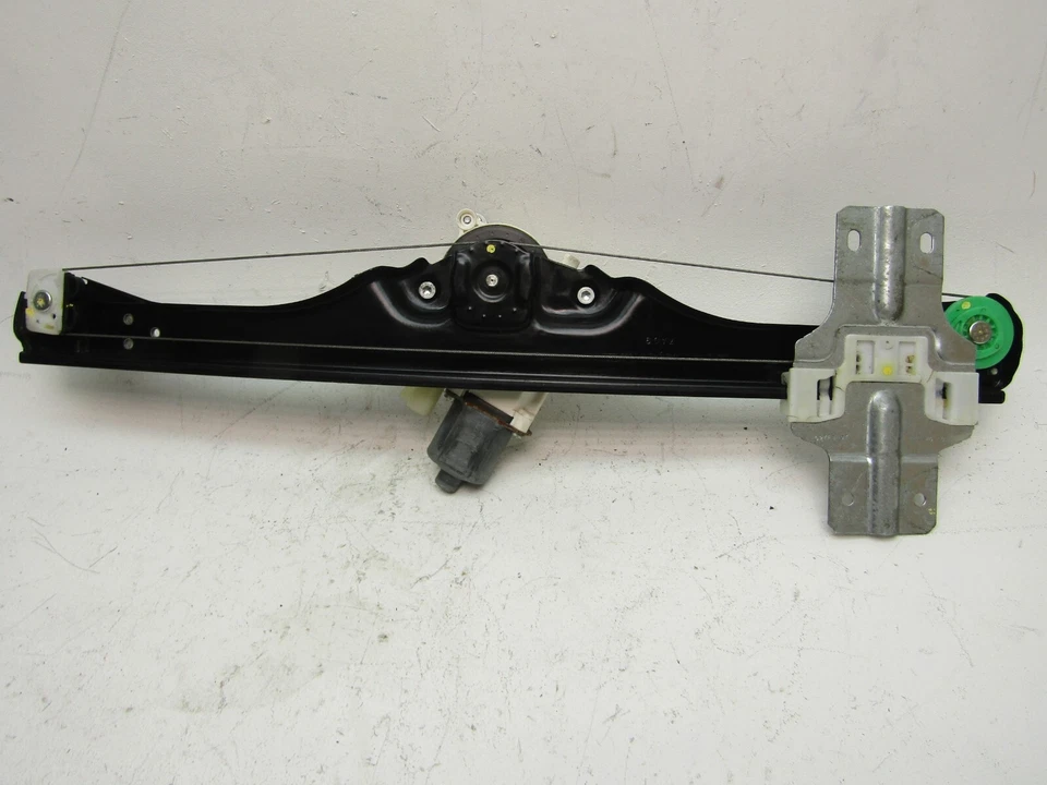 Motor regulador ventana OUTLOOK 2007 2010 SATURN lado conductor izquierdo puerta trasera Foto 4 de 4