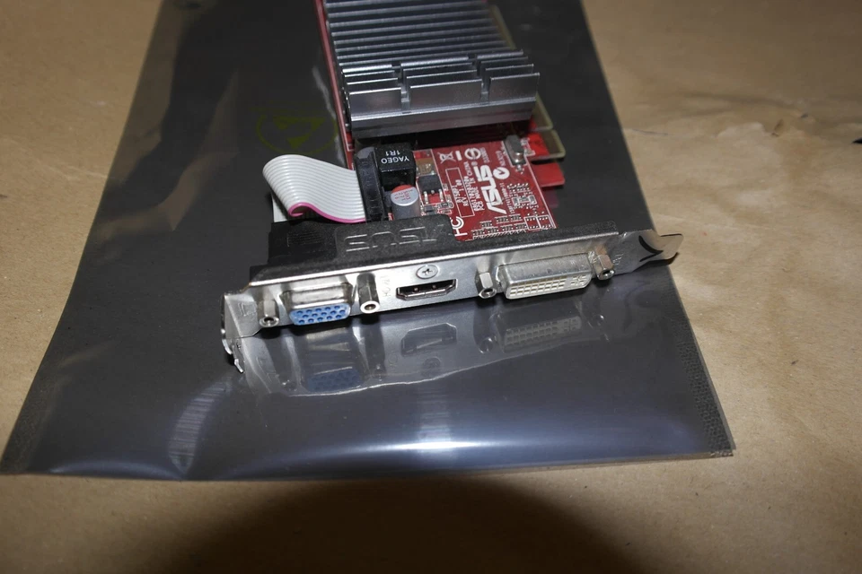ASUS ATI Radeon HD 4350 512 MB PCIe Video Graphics Card VGA DVI HDMI - Image 4 of 4