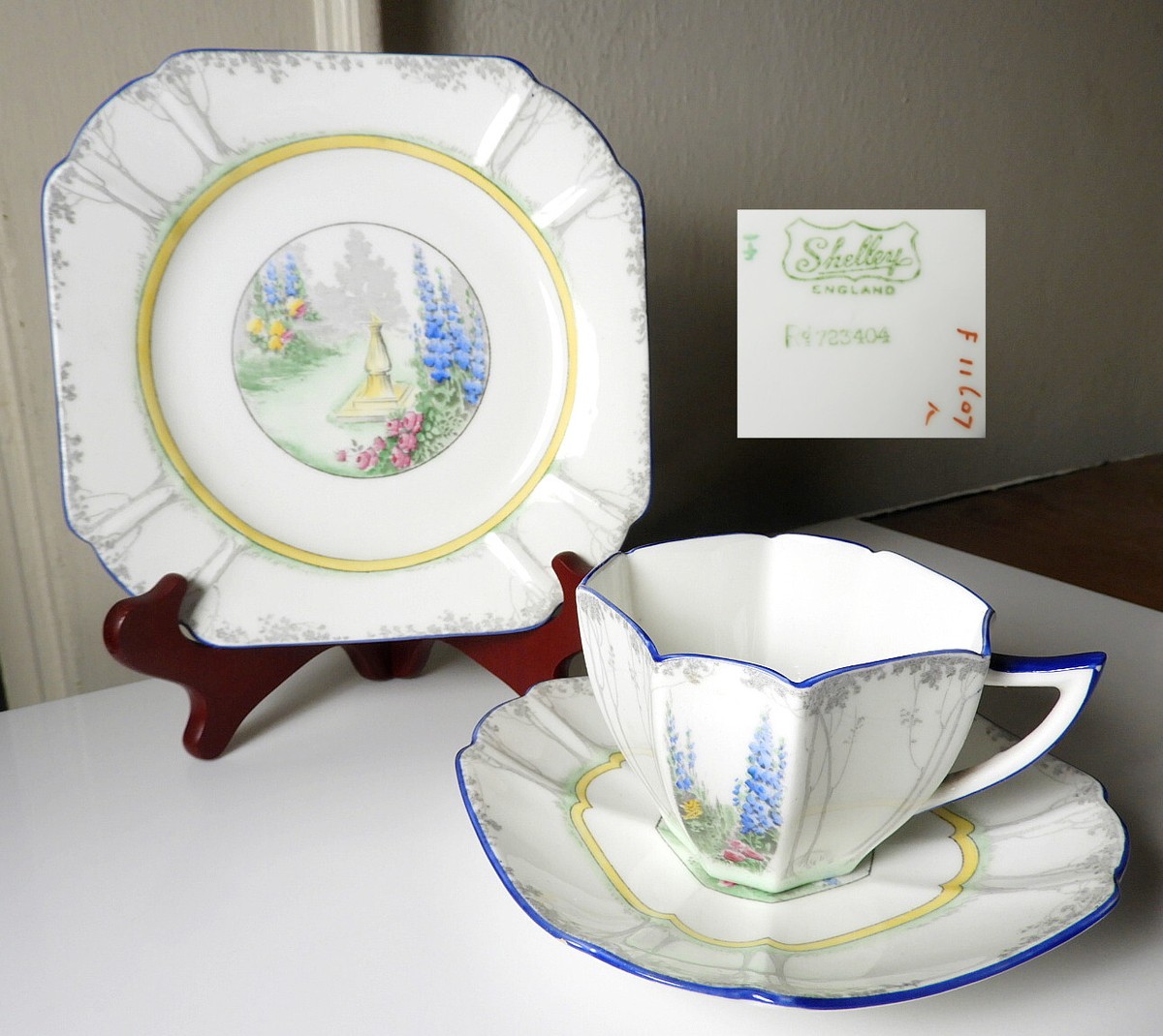 SHELLEY Queen Anne MY GARDEN #11607 Trio - Cup, Saucer