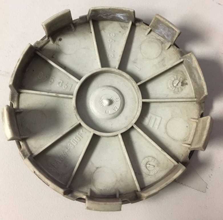 SET OF FOUR ~ BMW OEM CENTER HUB CAP CAPS 36131095361 2.75in SET OF FOUR ~ BMW OEM CENTER HUB CAP CAPS 36131095361 2.75in