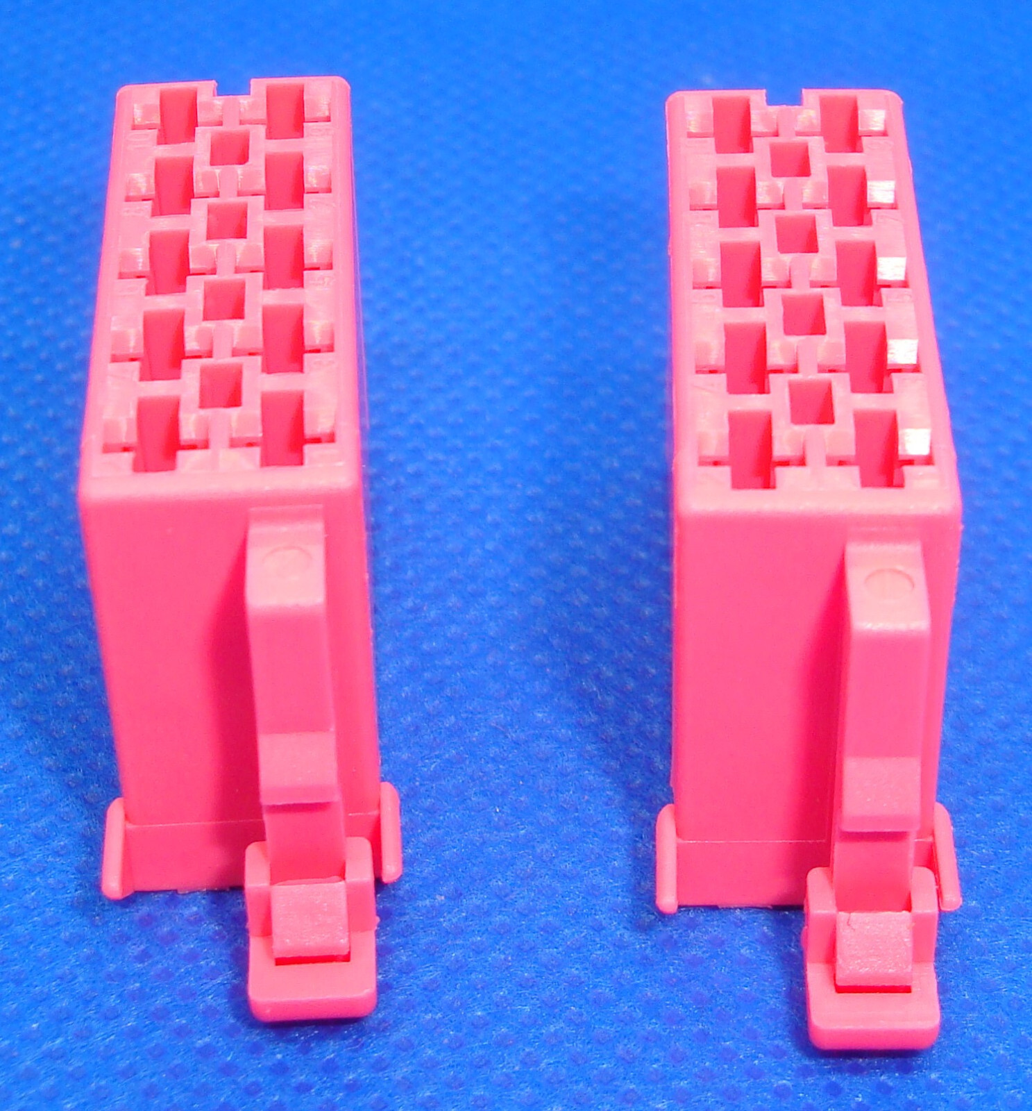 DEFENDER TD5 Speedometer 2 x Pink 10Way ISO Connectors & Terminals eBay