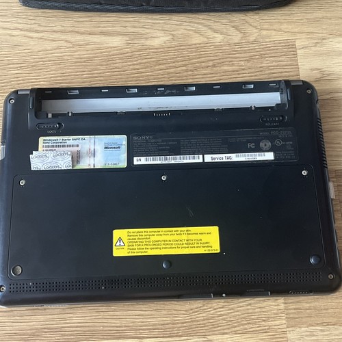 Sony Vaio Laptop Model PCG-21212L 10.1 “ With Charger, Case And Battery - Picture 7 of 20