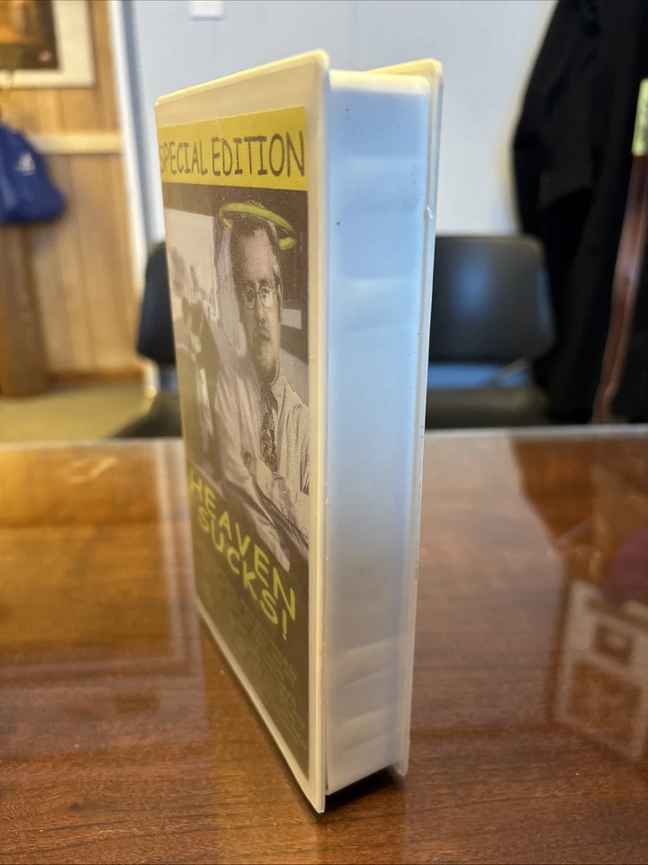 “Heaven Sucks” Special Edition Films on Consignment Bailey Quattlebaum Film 1999 Foto 2 de 4