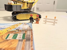 LEGO 7632 City Crawler Crane Construction 100% Complete w/instructions *Retired*