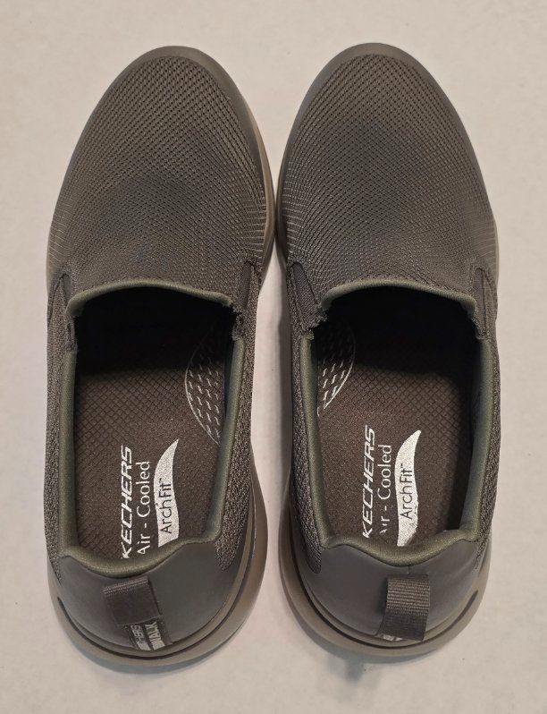 Skechers Air Cooled Arch Fit Size 13