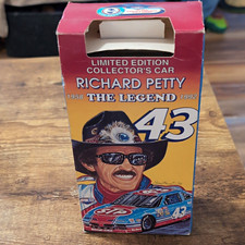 Richard Petty The Legend 43 Limited Edition Collector's Car