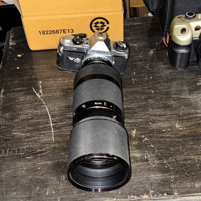 Pentax ME 35mm SLR Film Camera Body w/ Zoom Lens in Black