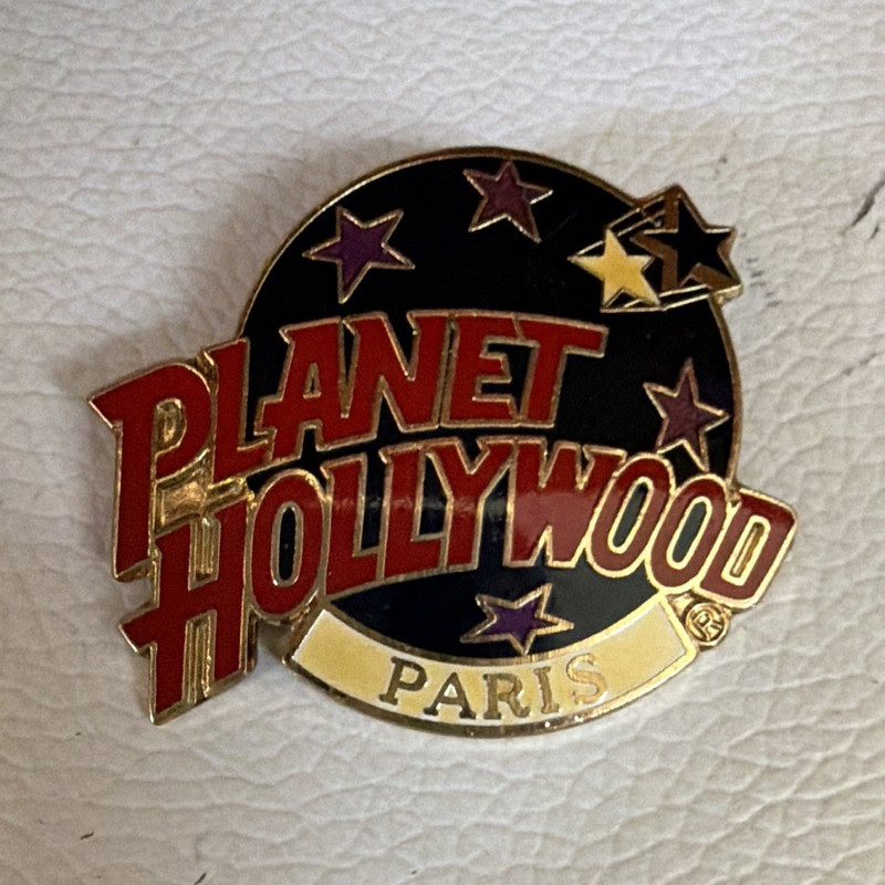 Planet Hollywood Paris Logo Advertising Pin - Gold/Red/Black Restaurant Theme
