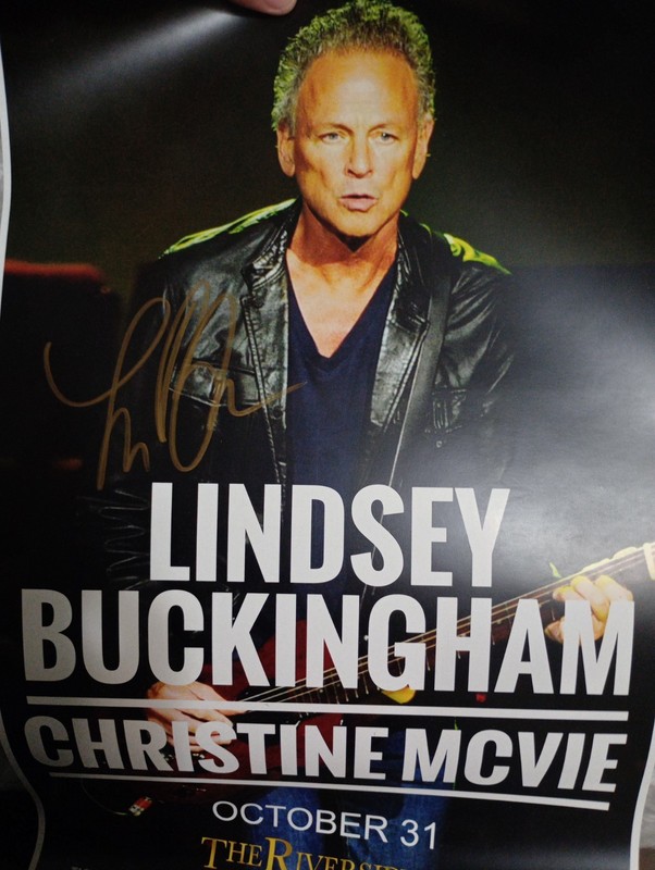 Lindsey Buckingham signed in concert autograph Fleetwood Mac interest