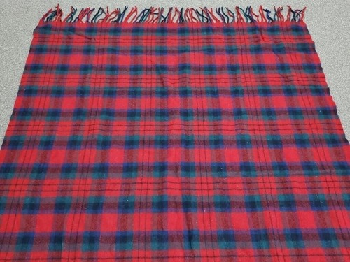 Pendleton 100% wool blanket throw red blue green plaid FRINGE 52" x 68.5" - Picture 3 of 5