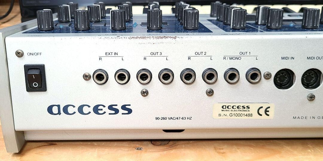 Access Virus Indigo 2 / Virus C Synthesizer Keyboard from