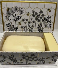 PUNCH STUDIO THE GIFTED LINE MUSIC BOX WITH VERBENA SOAP BAR  4OZ BEETHOVEN'S