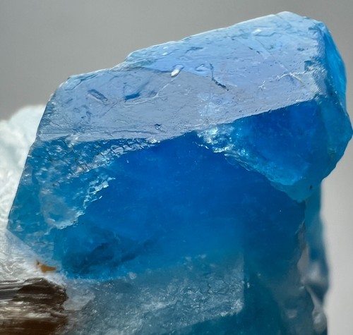 36 Gram Skye Color Fluorescent Top Hauyne Huge Crystals From @Afghanistan - Picture 15 of 23
