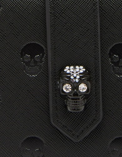 Betsey Johnson Kitsch Skulliciouis Skull Embossed BI-fold Wallet Blk Fx Leather - Picture 2 of 6