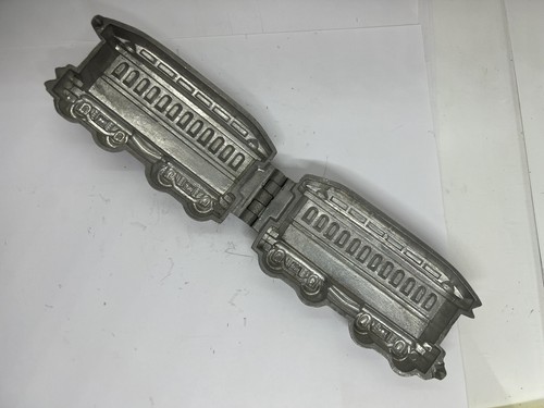 Antique Train Passenger Car #479 Pewter Chocolate Candy Ice Cream Mold - Picture 4 of 9