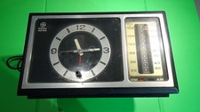 General Electric 7-4501d Vintage Clock and radio.