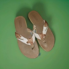 Woman's Sperry Size:9 tan/brown leather Slip-On thong sandals VERY VERSITILE 