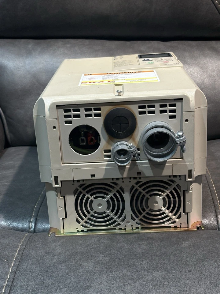 CIMR-E7U4015 Yaskawa Varispeed E7 Variable Speed AC Drive 480V 34A - Image 4 of 4