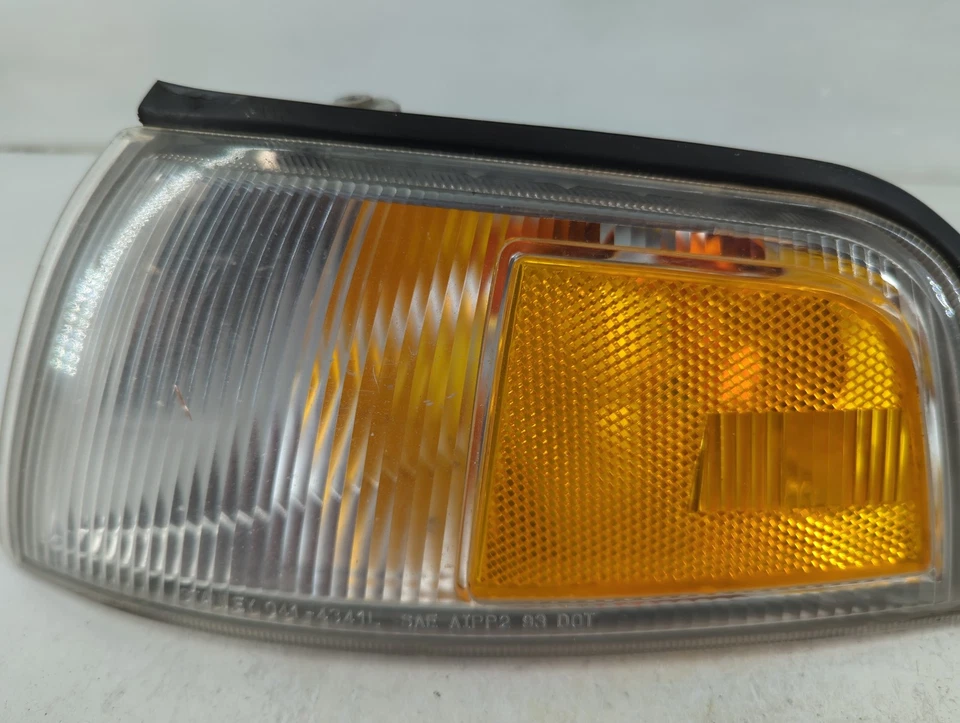 Luz de cabeza izquierda OEM para conductor Mitsubishi Mirage 1997-2002 lámpara RHTSZ Foto 3 de 4