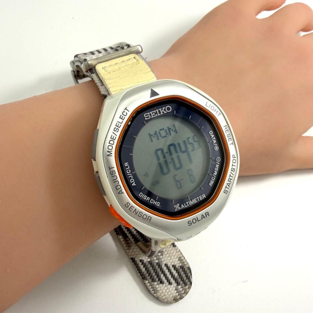 Seiko Prospex Alpine Winter Design Digital Solar Leather S822-00A0
