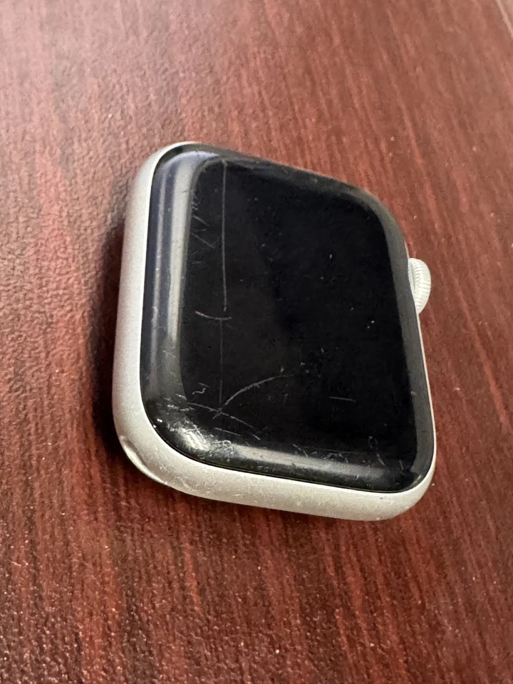 Apple Watch Series 5 Nike GPS + Cellular 44mm Silver Aluminum. Purple Fog band - Image 2 of 4