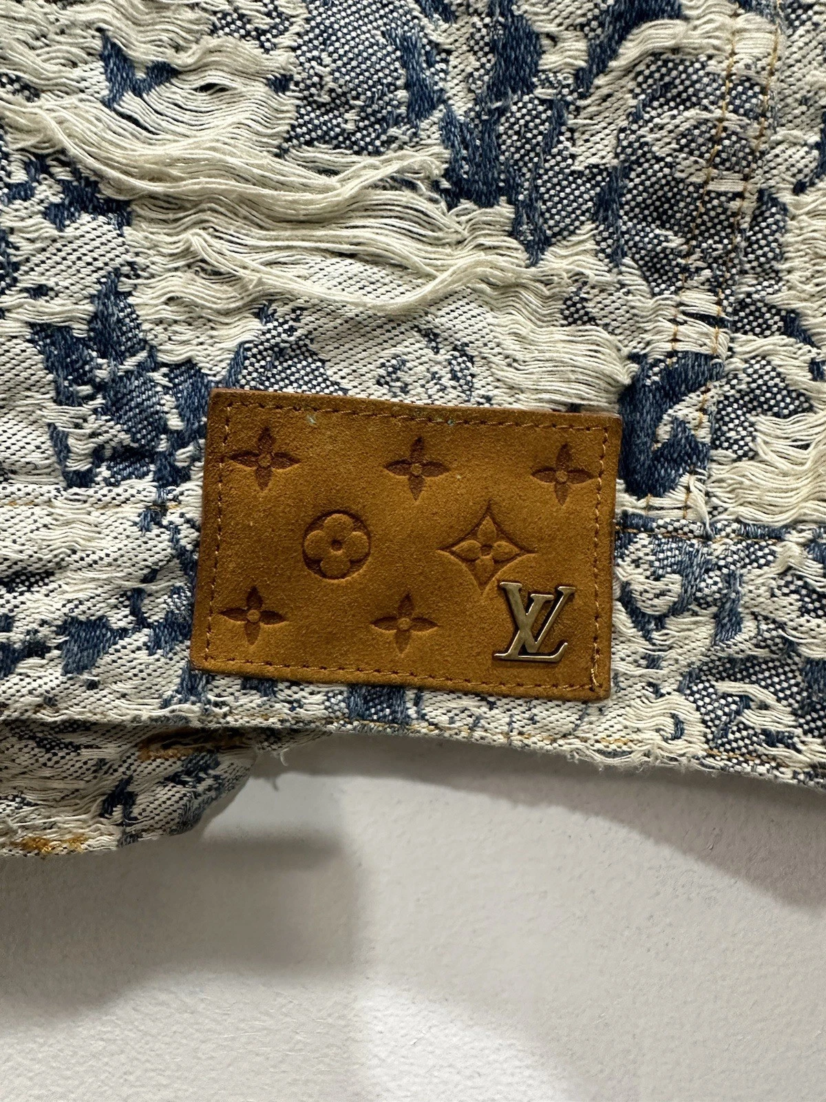 LOUIS VUITTON（LV） Giacca di jeans Louis Vuitton effetto invecchiato floreale taglia 48