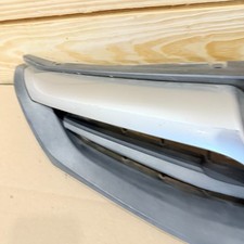 Grille assy – SUBARU IMPREZA 2010-2011
