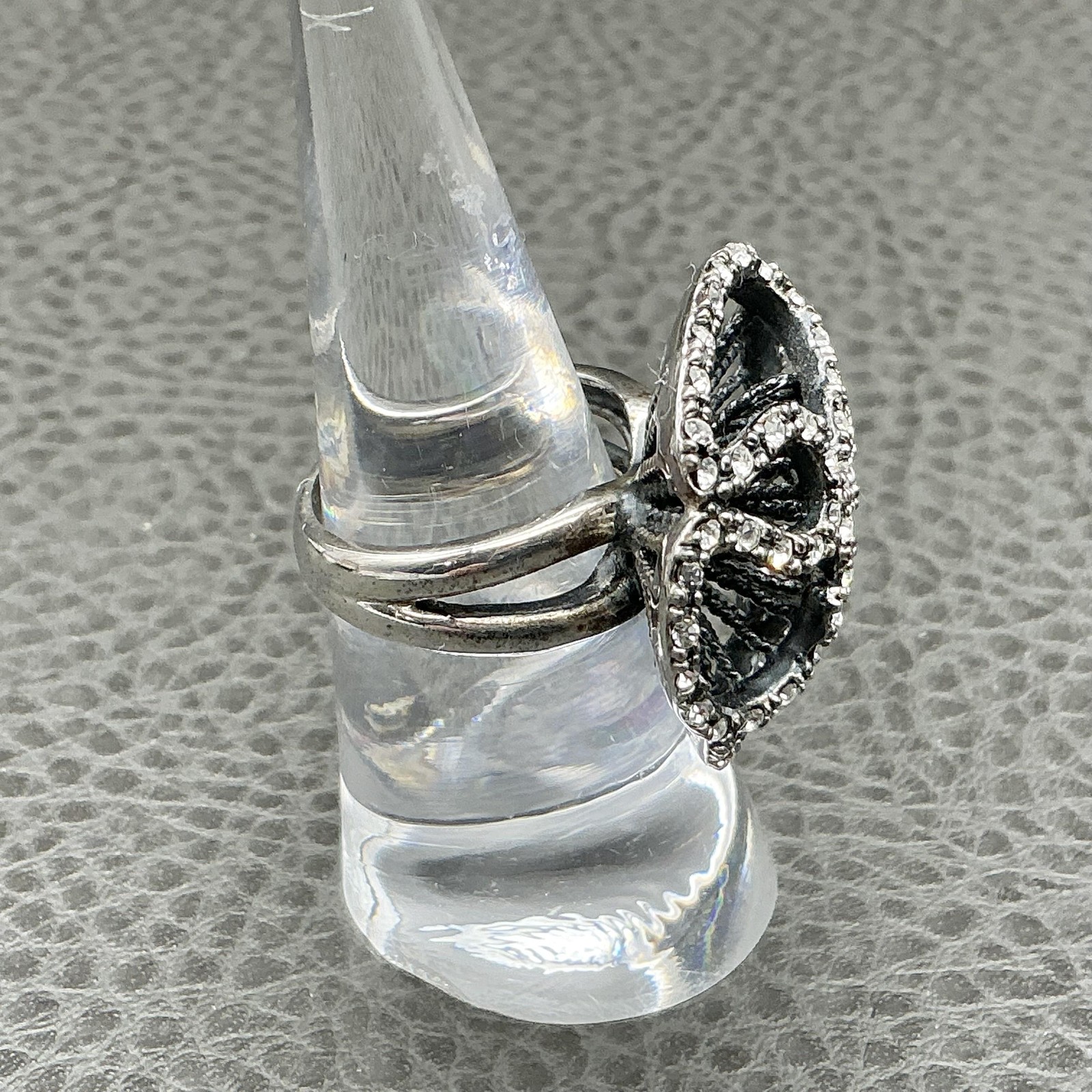Premier Designs Ring Size 7 Statement Cocktail Si… - image 2