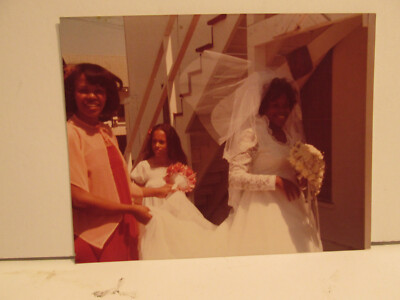 VINTAGE FOUND PHOTOGRAPH COLOR ART OLD PHOTO BRIDE FAMILY BLACK 1978 WEDDING PIC