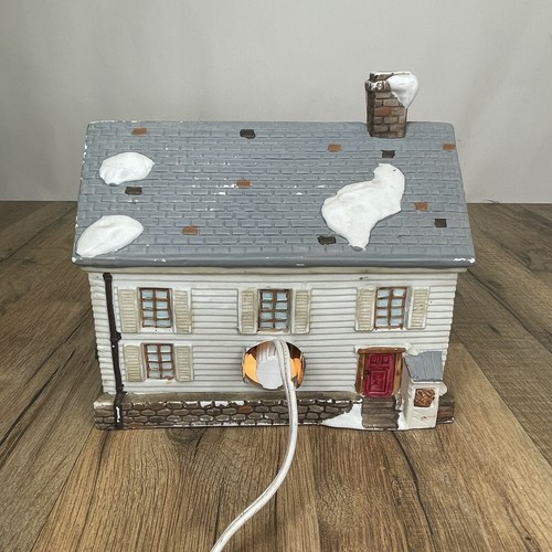 Lemax Dickensvale Collectibles Porcelain Lighted House Vintage Christmas No Box - Picture 3 of 7