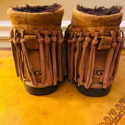 UGG Wynona Chestnut Leather w Brown Sheepskin Lining Fringe Detail