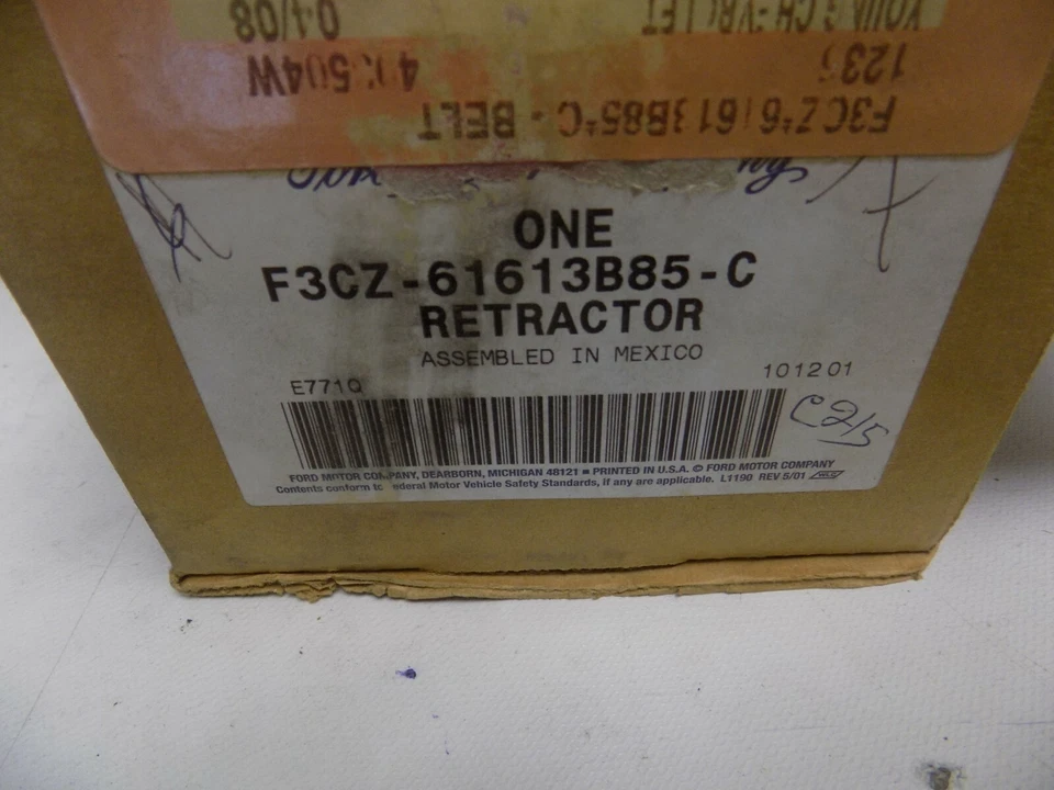 Nuevo OEM 1993 1994 Ford Escort cinturón de seguridad trasero izquierdo hebilla retractora genuino Foto 3 de 3