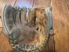 VINTAGE GEORGE BRETT WILSON A2242 BASEBALL GLOVE MITT