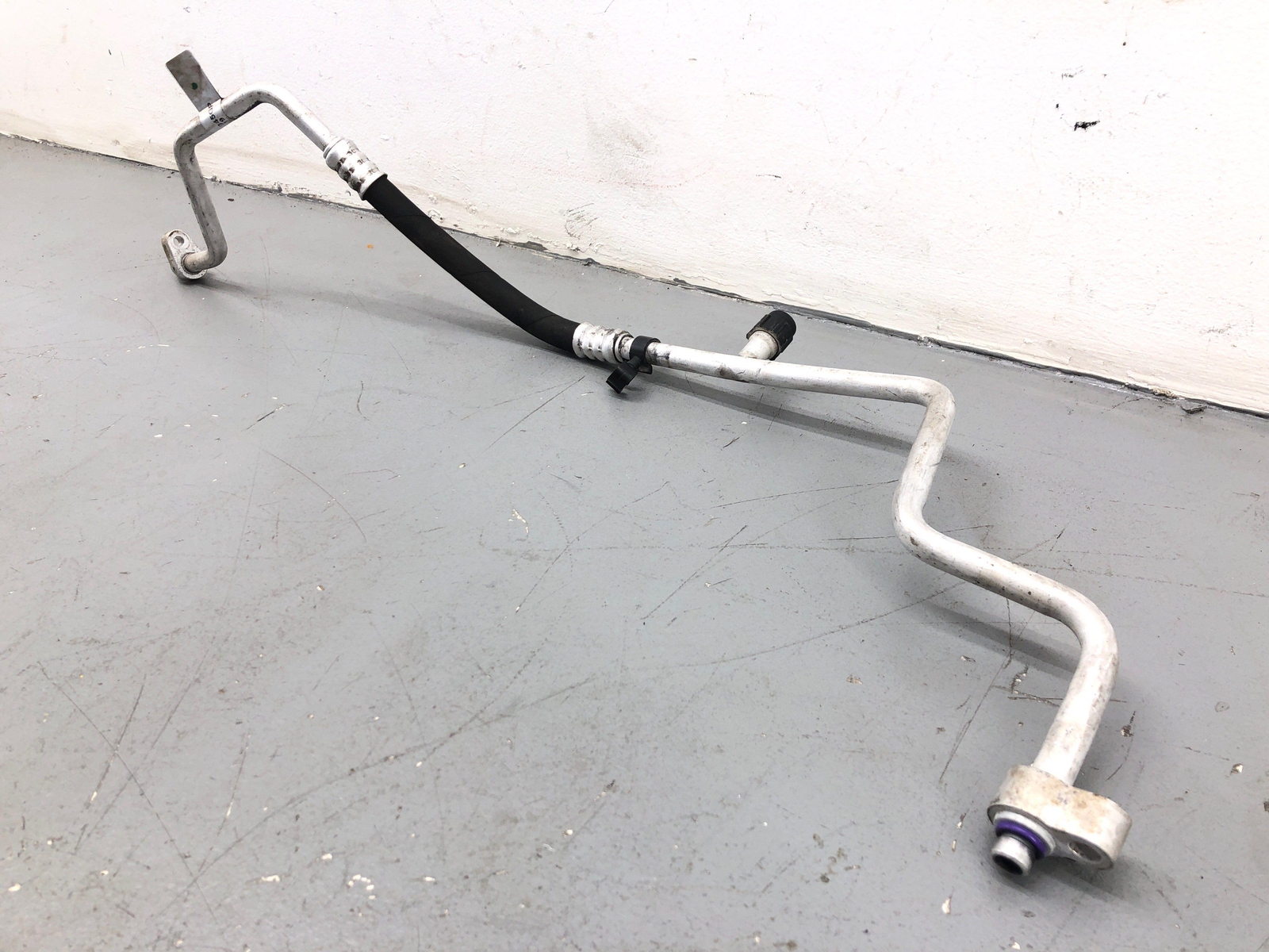 2020-2023 MCLAREN GT 4.0L ENGINE COOLANT WATER HOSE LINE PIPE 22FA945GP OEM 2021