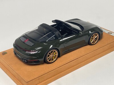 1/18 GT Spirit Porsche 911 ( 992 ) Carrera 4S Targa Green