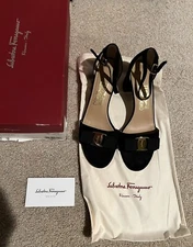 Salvatore Ferragamo Gavina black suede sandal Size 7B Pre-owned