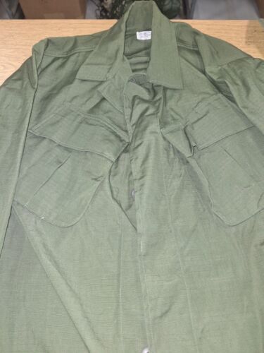 Vintage Vietnam ERA OG-107 Poplin Slant Pocket Shirt Sz Small Long 100 % COTTON - Picture 2 of 5