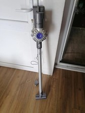 Dyson V6 Cordless Bagless Vacuum Cleaner with Charger, docking and extra tools
