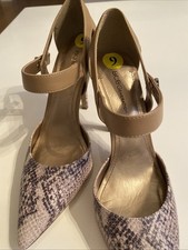 BCBG Heels Snakeskin Beige Leather Sz 9