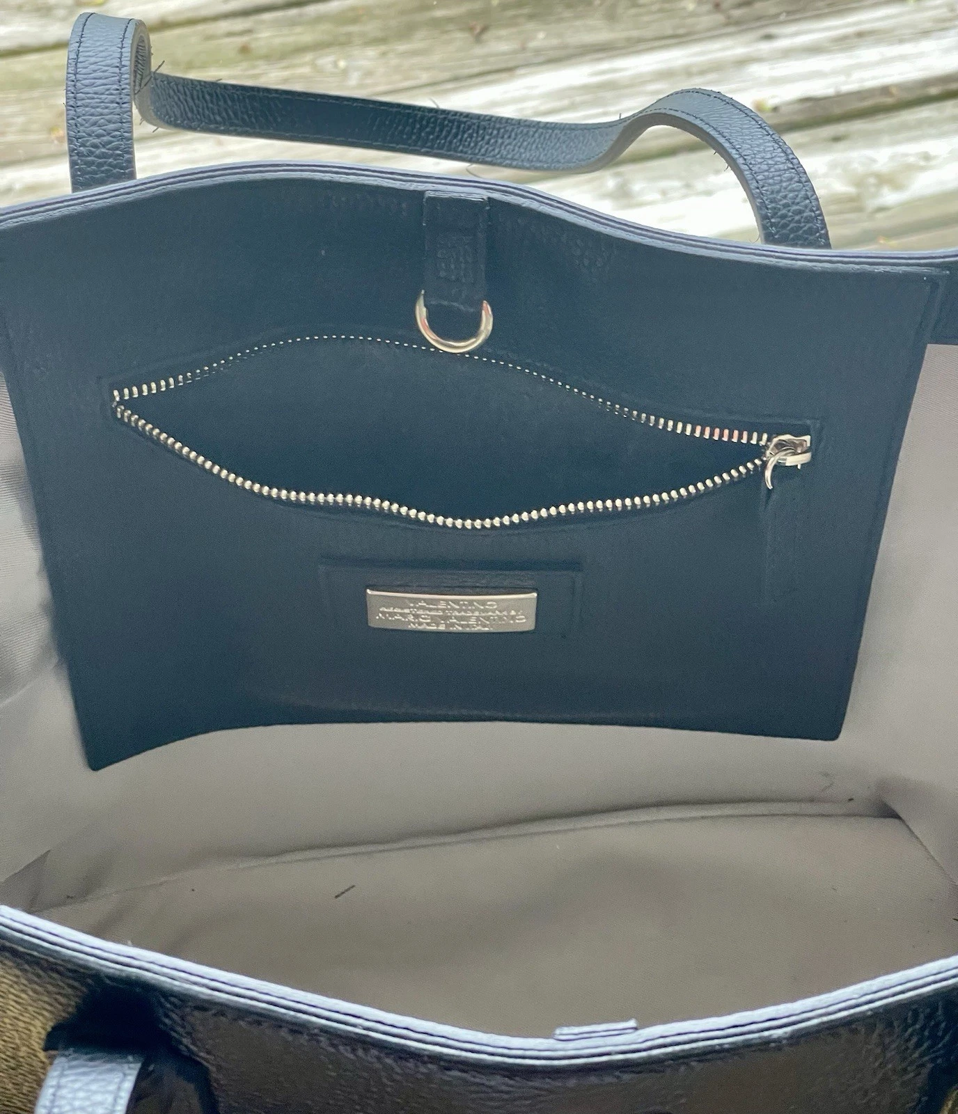Borsa VALENTINO By Mario Valentino *PERSONALIZZATA* LOGO SOHO ROCK in pelle nera $1095