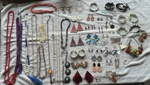 4+ Lbs Mixed Jewelry Lot Wearable Vintage Modern Gold Silver Tone Costume Bundle