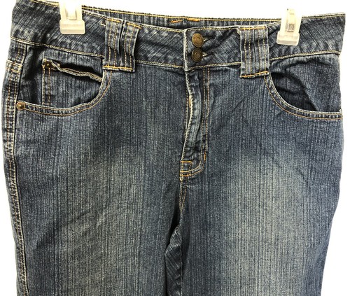 St. John's Bay Jeans Capris Women size 10Stretch Mid Rise Med Wash Blue - Picture 2 of 8