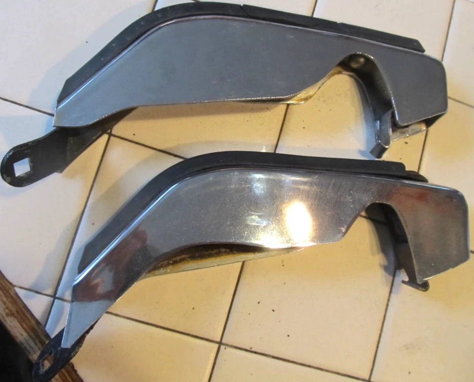 Buick GS 1971 Skylark protectores de parachoques delanteros interiores - accesorio original usado 1 par Foto 3 de 4