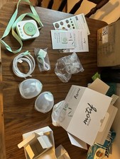 Motif Medical Roam Hands-Free Breast Pump for Breastfeeding