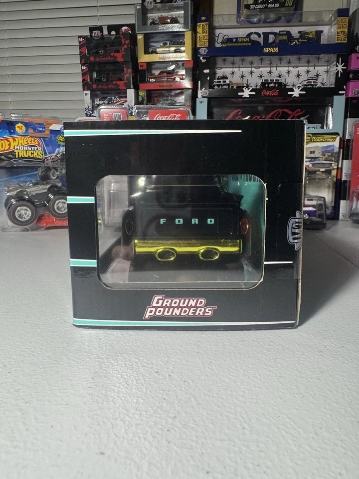 Máquinas M2 - (ground pounders) Ford F-100 1956 (gold chase)! Foto 3 de 4