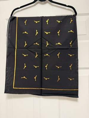 Rare Official Harry Potter The Exhibition Metallic Golden Snitch Scarf @34 x34 