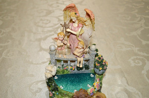 Vintage Musical Angel Dancing Water Fountain figurine. Plays "Fur Elise"